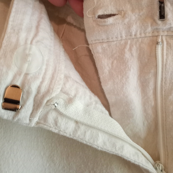 Ana Capri Flare Off-white Jeans with Spandex - Picture 7 of 7